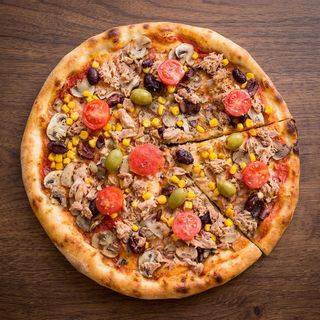 Pizza De Atún (30 Cm.)