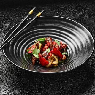 Свинина wok з овочами в соусі пепер (300г)