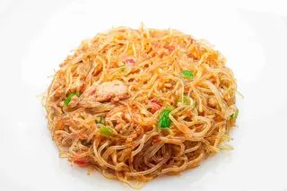 212. Spaghetti di soia con pollo e verdure