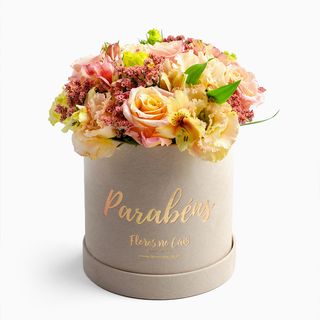 Caixa de Flores ‘Parabéns’ (À Escolha do Florista)
