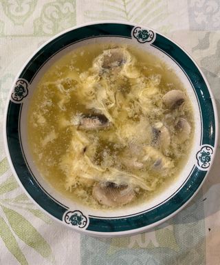 Sopa de Pollo con Champiñones