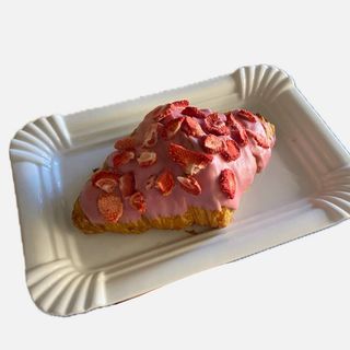 Круасан полуниця-м`ята