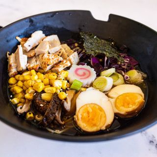 Ramen de pato confitado