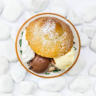 Brioche siciliana - crema di pistacchio