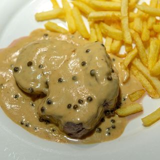 Solomillo a la pimienta verde