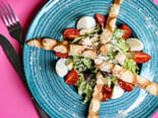 Салат Цезар з куркою та беконом (або подвійною куркою) (265г)