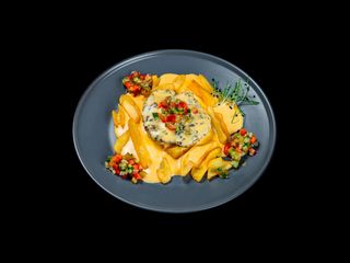 Біфштекс з діпами та сальсою