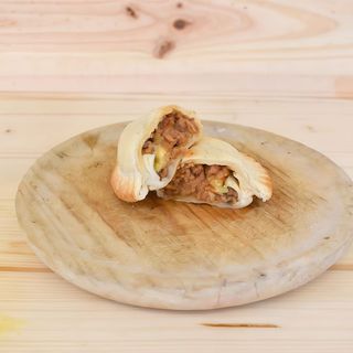 Empanada Carne Con Huevo