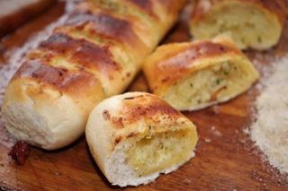 Pane all'Aglio Com Formaggio