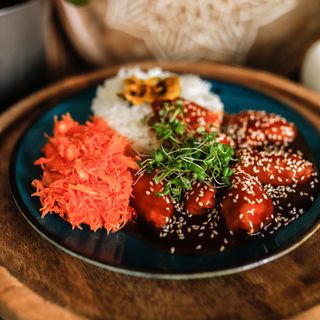 Łagodny kurczak w sezamie 400g