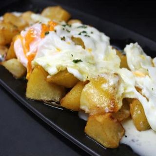 Patatas Bravas (Bandeja)