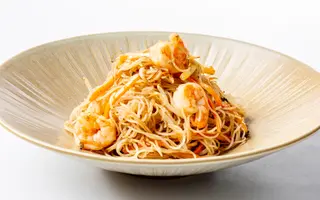 Tallarines Di Arroz Con Frutti Di Mare