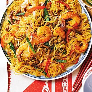 137 Пържени спагети със скариди