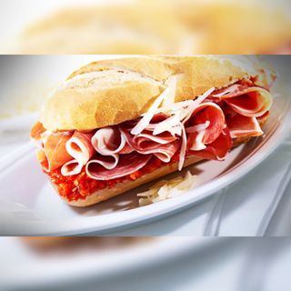 Bocadillo Serrano