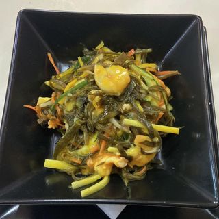 104. Ensalada De Brote De Soja Con Pepino Y Gambas
