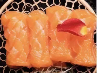 Sashimi Salmón (4 Uds.)