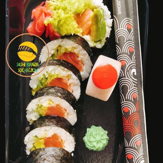 -Łosoś surowy/serek/warzywa 