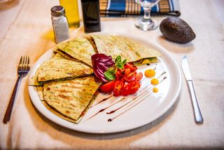 Quesadilla cu avocado