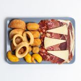 Tapa De Entremeses Fríos Y Calientes (1/2 Ración)