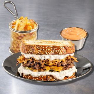 Meniu Truffle Smash, Cartofi Prajiti si sos inclus