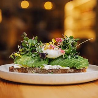 Tostada Con Aguacate (1 Ud.)
