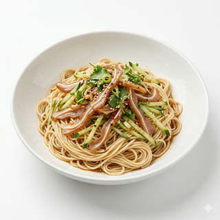 Tallarines fríos con oreja de cerdo (猪耳朵凉皮)