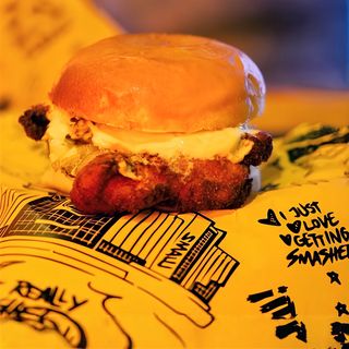 Пилешко Меню (420г)