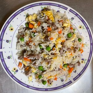 Arroz frito con ternera