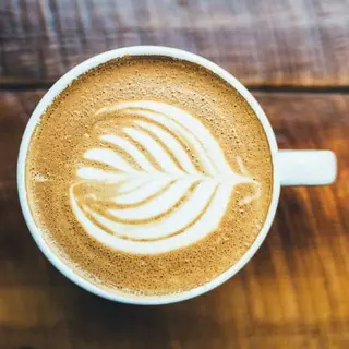 Café Crème + Eau Minérale