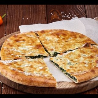 Chaczapuri ze szpinakiem i serem