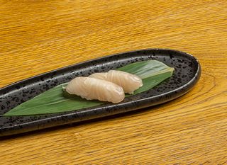 Nigiri ricciola 2 pezzi