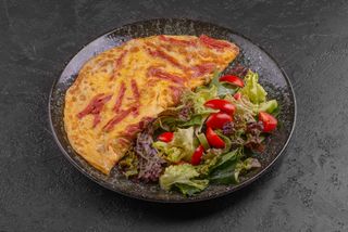 Омлет с колбасой (240 гр.)