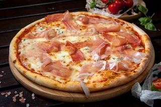 Pizza 1+1 Gorgonzolla e crudo