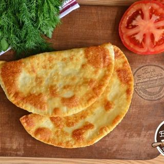 Чебуреки З Куркою Та Моцареллою
