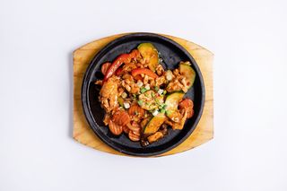 Kurczak orientalny ze świeżymi warzywami