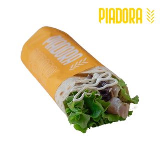 Porchetta, lattuga, cipolle caramellate e maionese