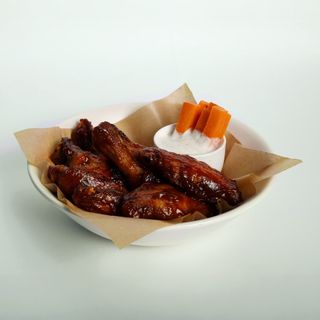 Կծու Թևիկներ