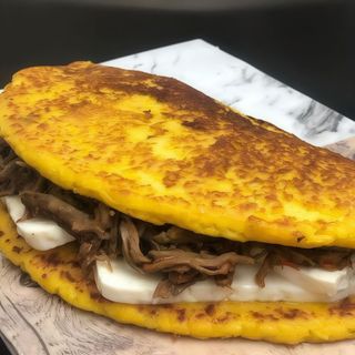 Cachapa De Ternera Y Queso
