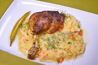 Pulpa de rata pe varza la cuptor