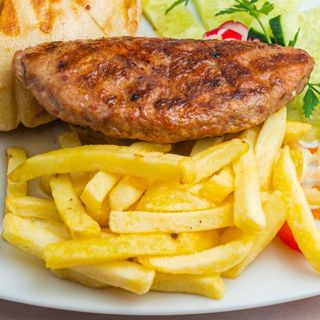 Punjena pljeskavica - porcija