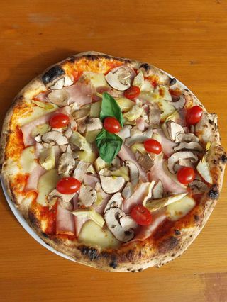 Pizza Capricciosa Ø40cm