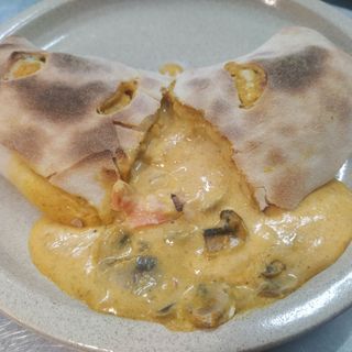 Pão com Camarão e Caril