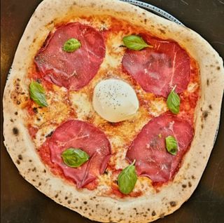 Pizza Bresaola