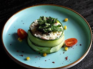 Салат "Оливье" с вареной колбасой