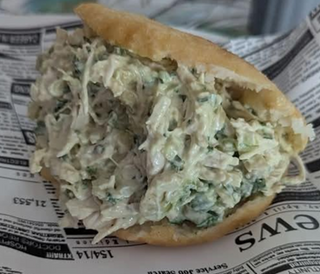 Arepa Reina Pepeada