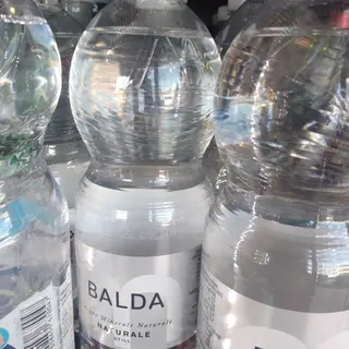Acqua naturale