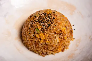 23. Riso saltato con lap chong e shiitake