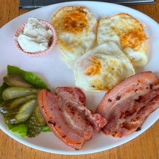 Jaja sa slaninom 400gr