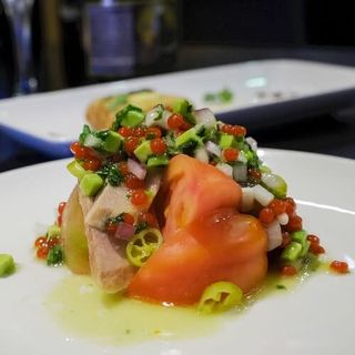 Ensalada Tomates Y Lomo De Bonito