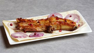 ხბოს ნეკნი მეგრული აჯიკით